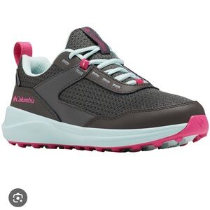 Columbia Youth Uni-Sex Hatana Waterproof Trail Shoe. Gray and Pink size